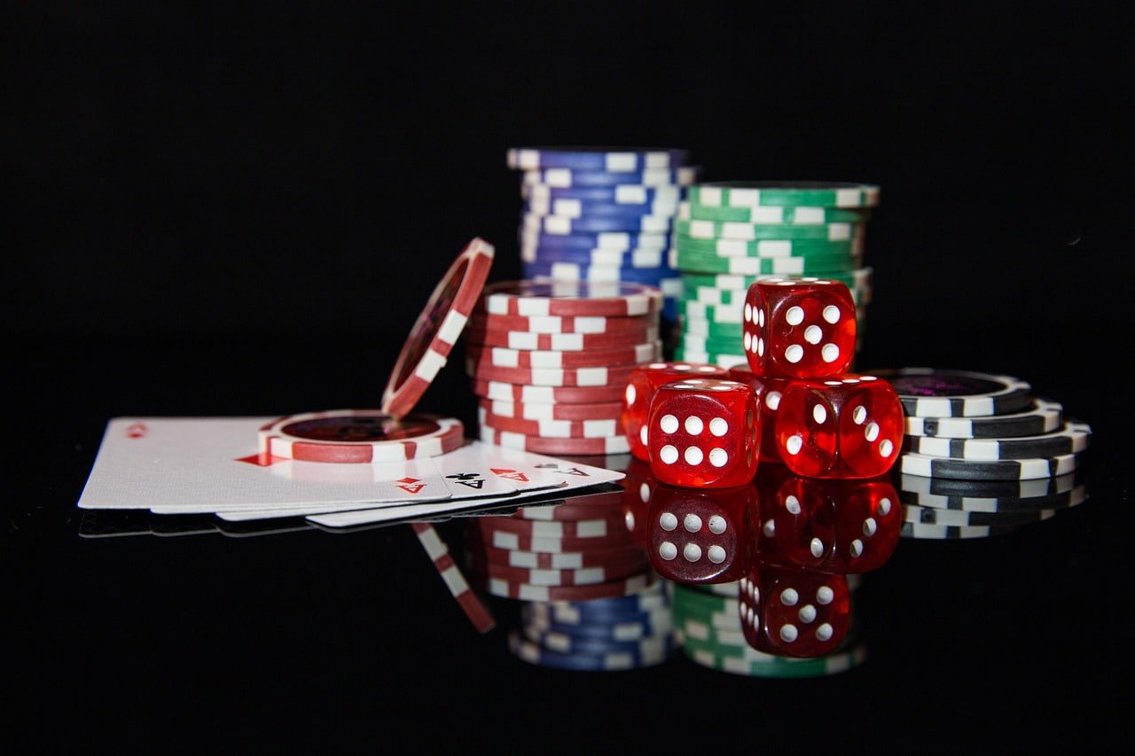 togel live platform mobile interface showing sportsbook and casino sections